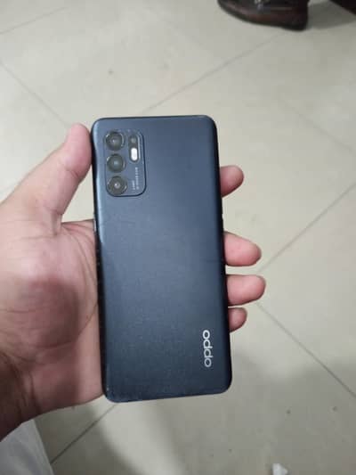 OPPO Reno6