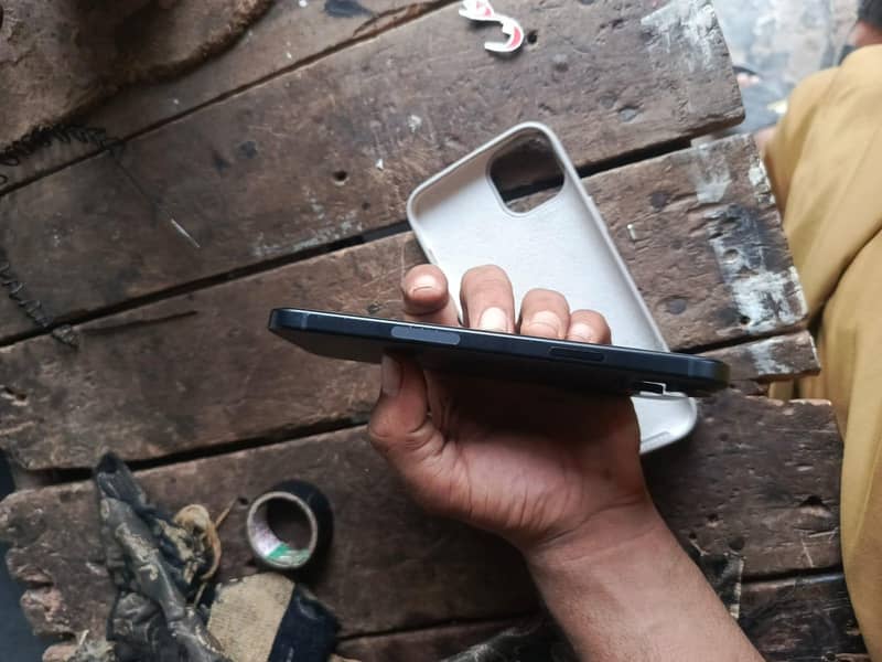Apple iPhone 15 plus 1