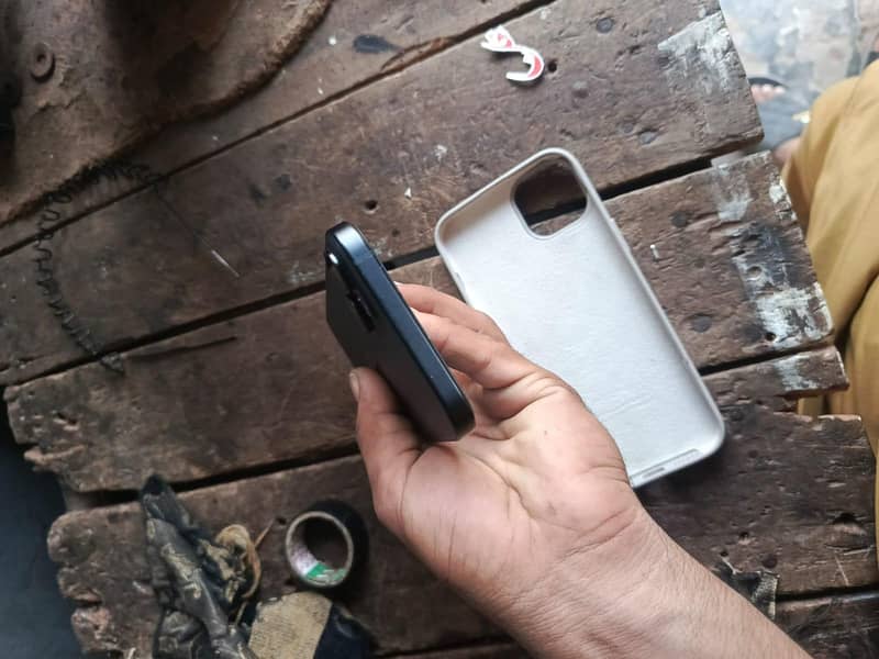 Apple iPhone 15 plus 5