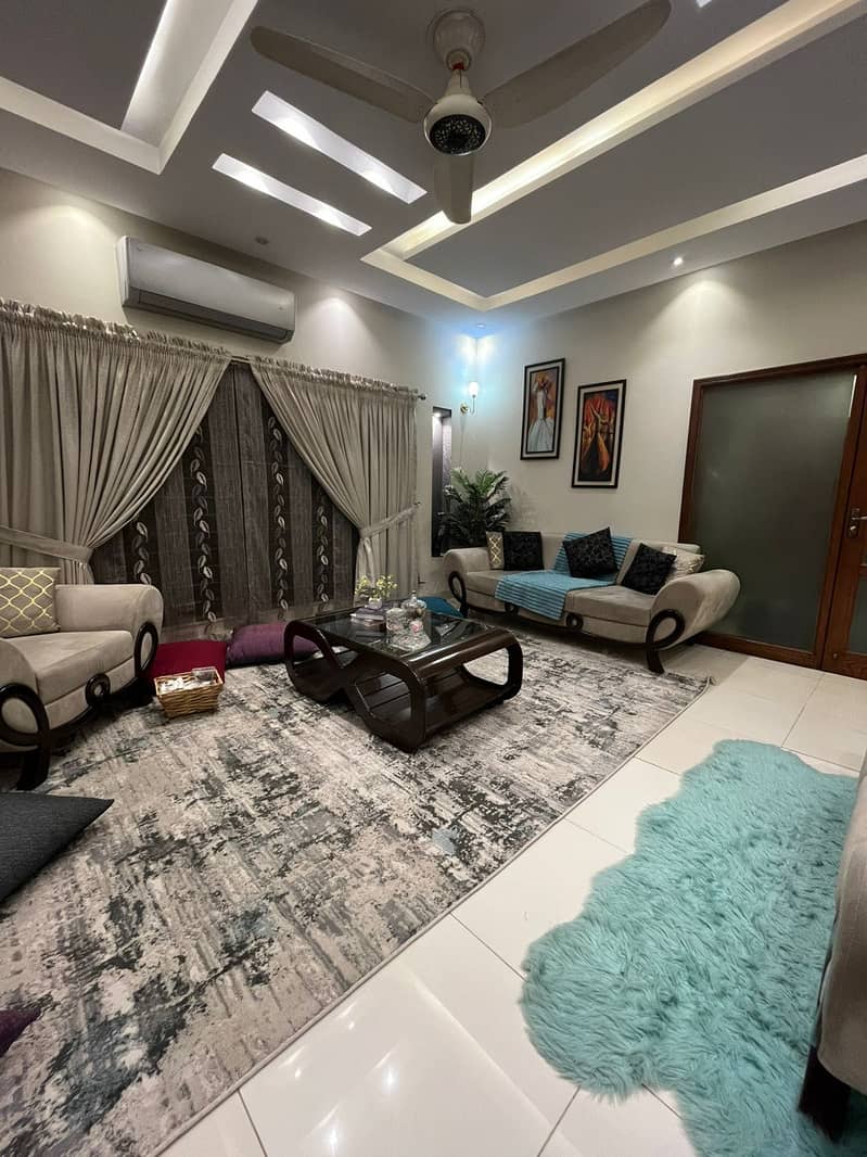 Premium Cherry sofa set with table 0