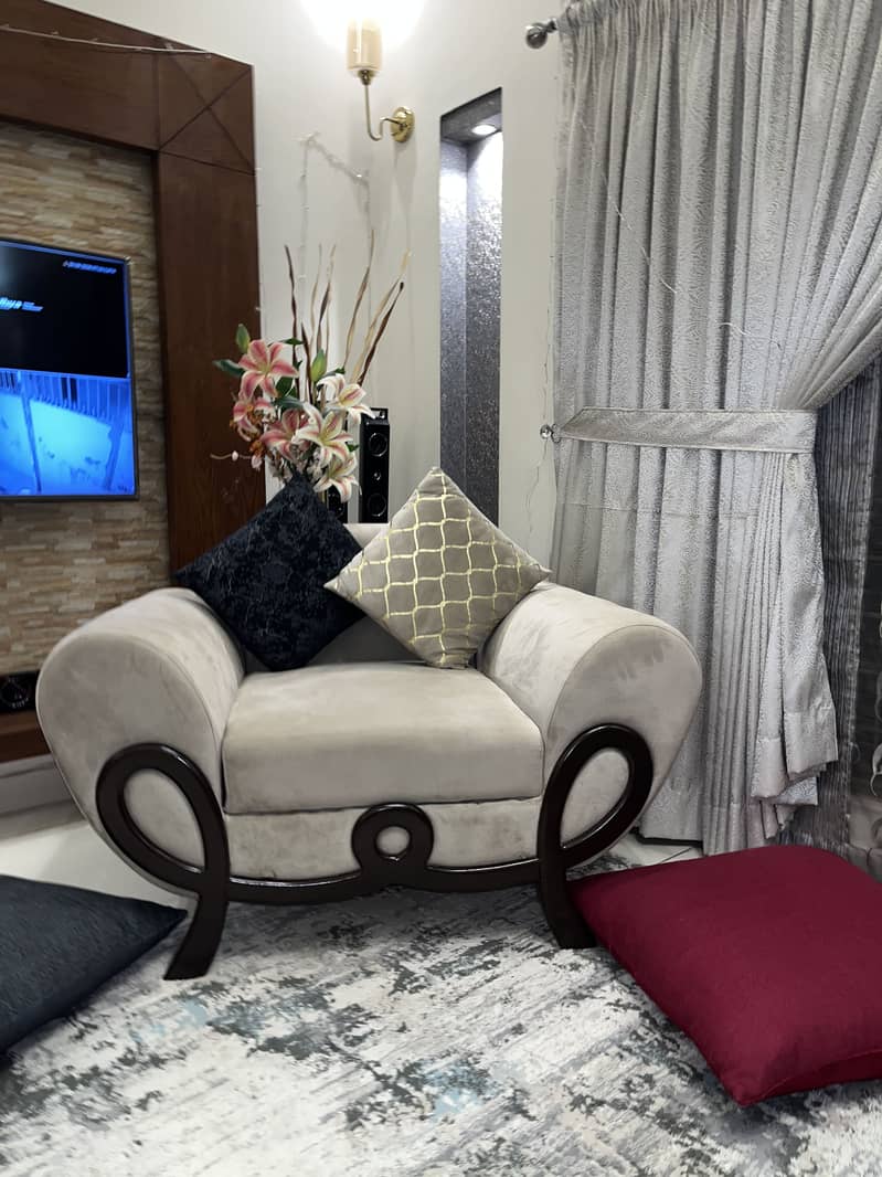 Premium Cherry sofa set with table 6