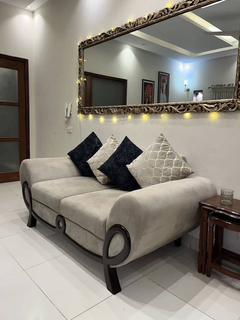 Premium Cherry sofa set with table 8