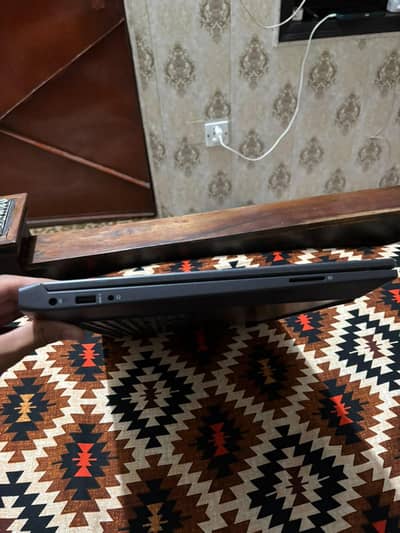 HP VICTUS