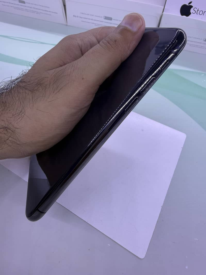 iPhone X 3