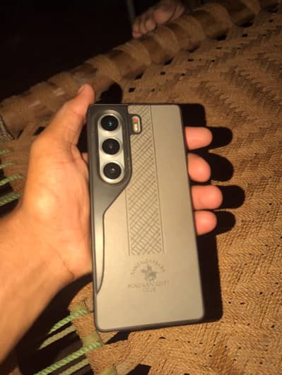 Tecno CAMON 40 Pro