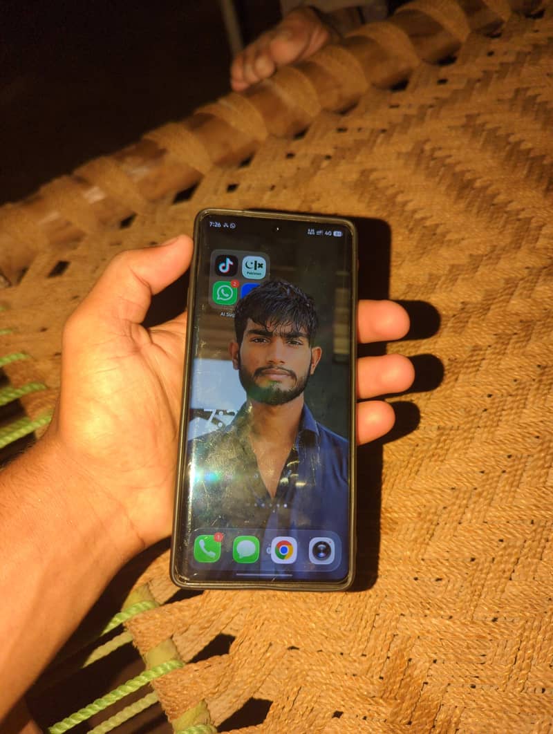 Tecno CAMON 40 Pro 1