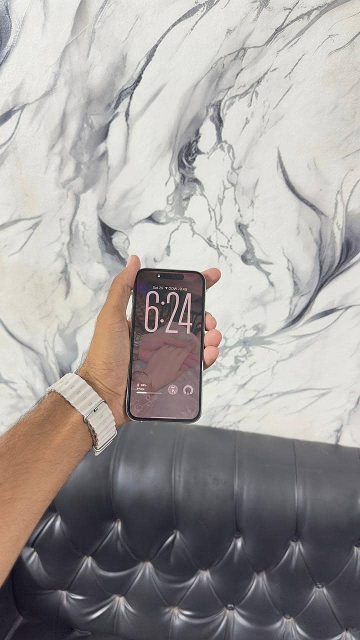 Apple iPhone 15 Pro 2