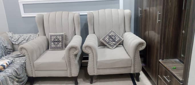 best sofa 2 seater with Good condition ‍