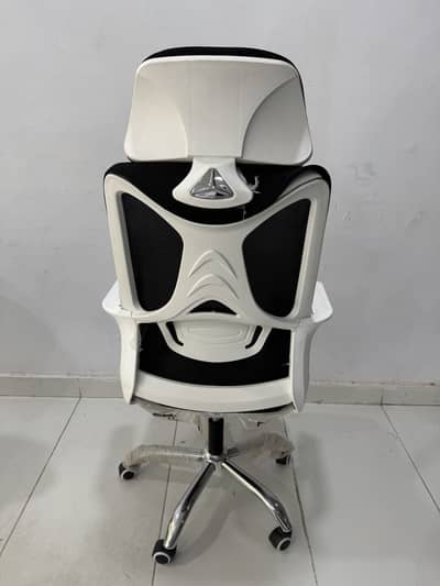 Office Chair / Gaming Chair 10/10 for sale