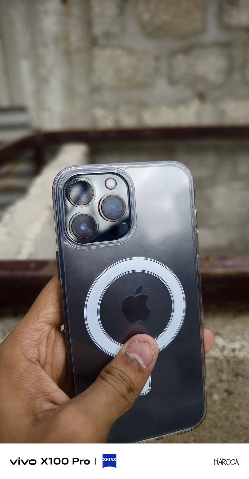 Apple iPhone 13 Pro Max 1