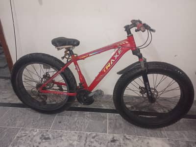 TRAXE Red Fat Tyre Mountain Bike – 21 Speed, Disc Brakes