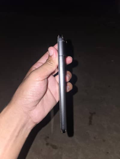 Google Pixel 8 /8GB RAM 128GB Room