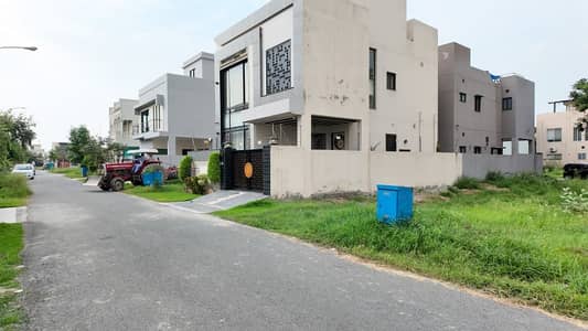 5 Marla Spacious Residential Plot Is Available In DHA 9 Town - Block E For sale