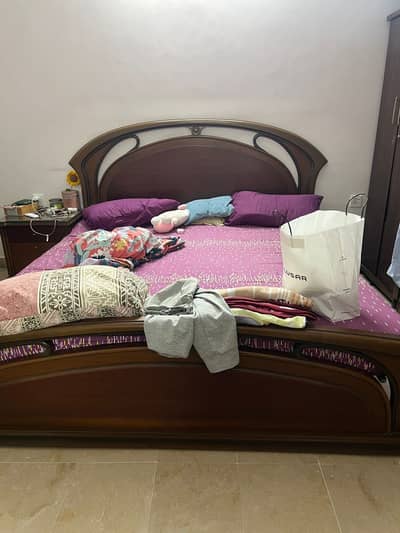 Teak ply wood king sized bed set