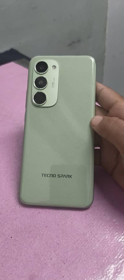 Tecno Spark 40 Pro Plus