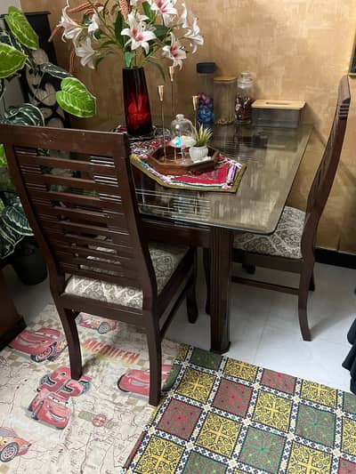 decorations table