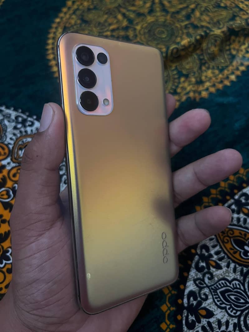 OPPO Reno 3