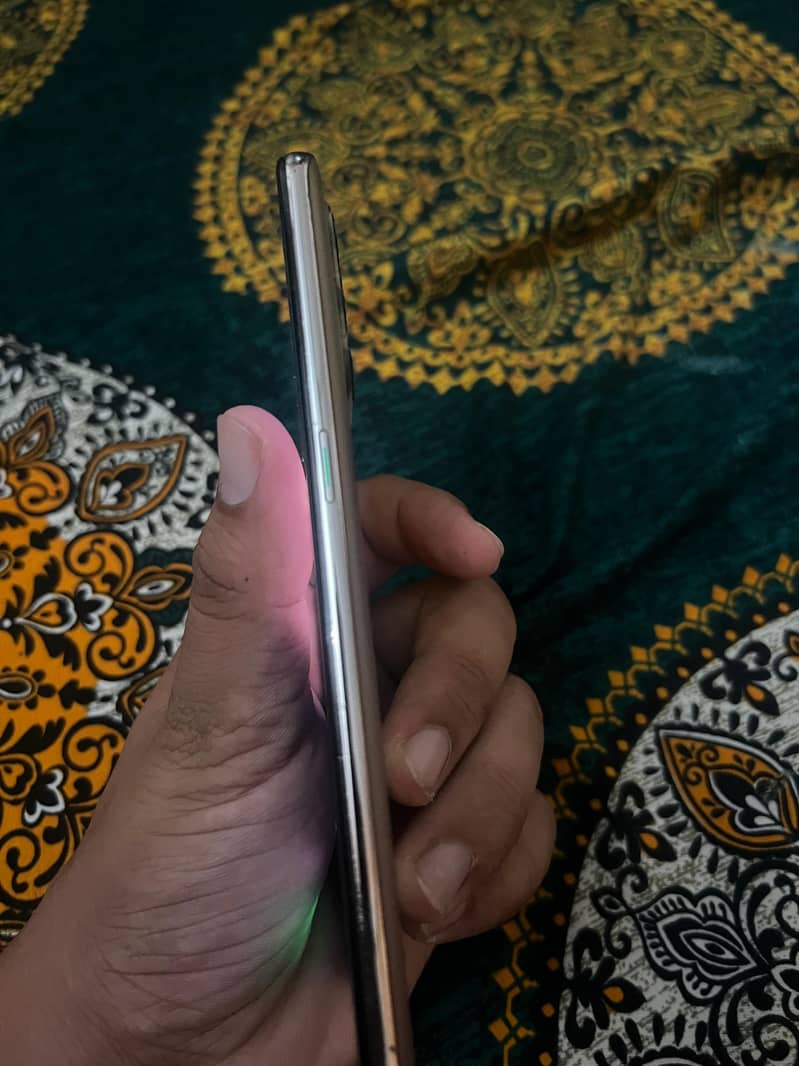 OPPO Reno 4