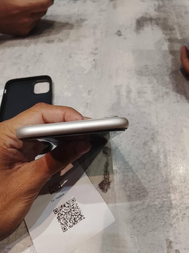 Apple iPhone 11 5