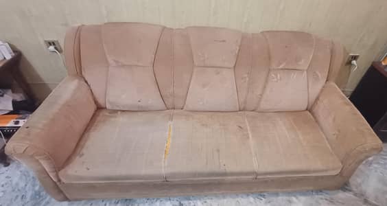 5 Seater sofa 3 seater+ 1+1 used solid and pure wood.