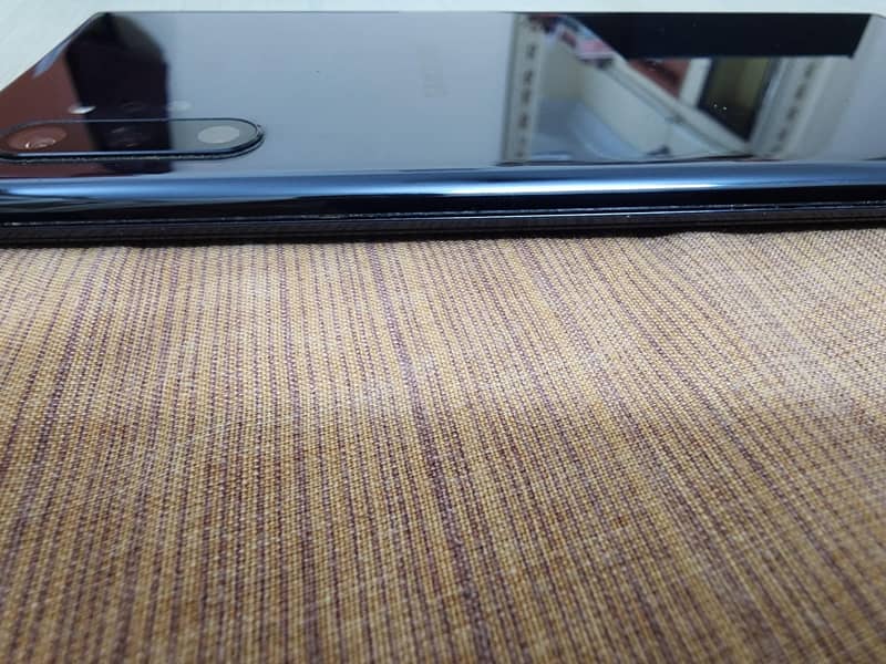 Samsung Mobile Note 10 Plus 1