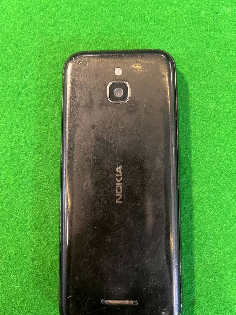 Nokia 8000 1