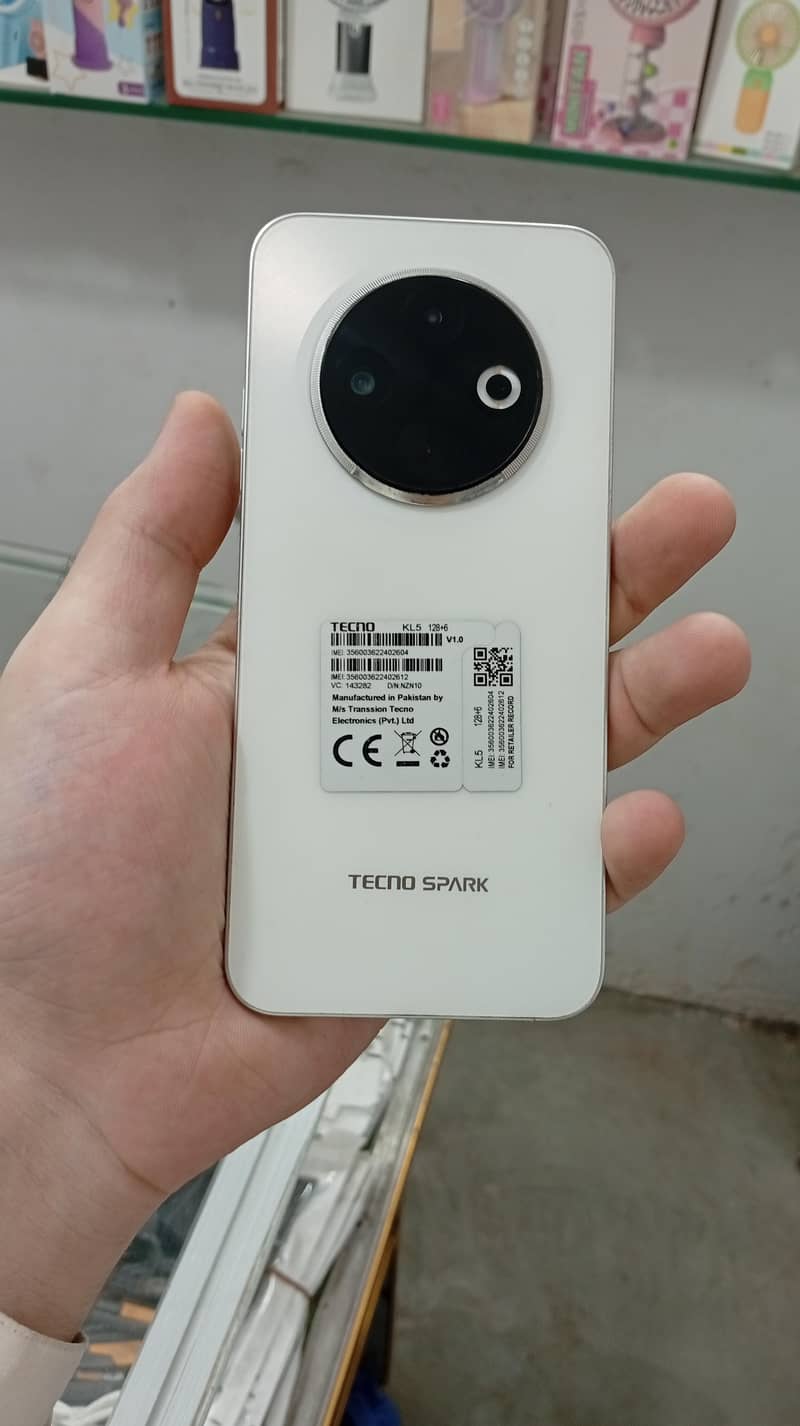 Tecno SPARK 30C 3