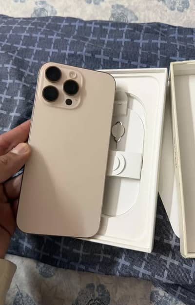 Apple iPhone 16 Pro Max jv