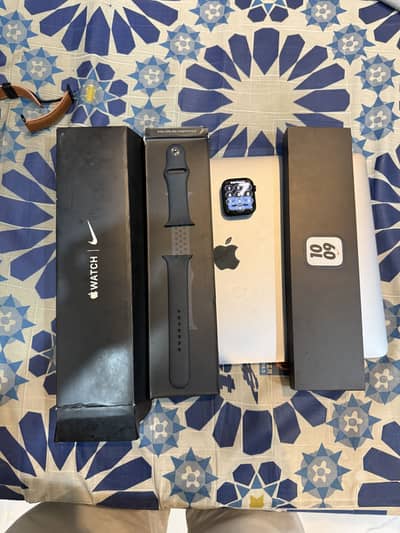 Apple Watch series 7 nike edition gps+cellular