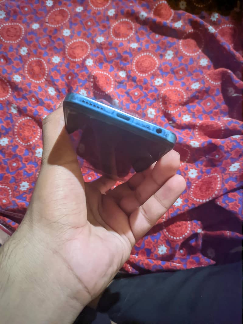 Tecno Spark 20 4