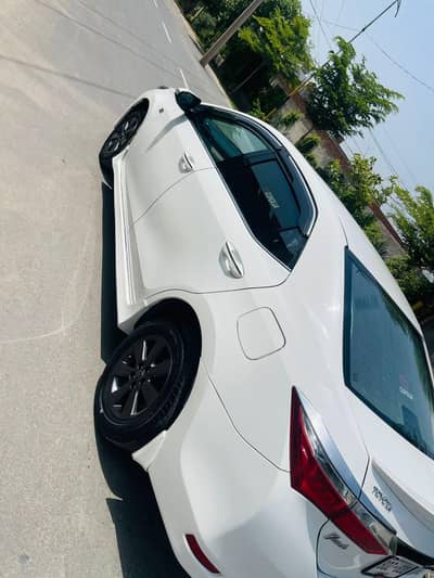 Toyota Altis Grande 2015 Family used car genuine condition