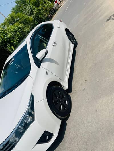Toyota Altis Grande 2015 Family used car genuine condition
