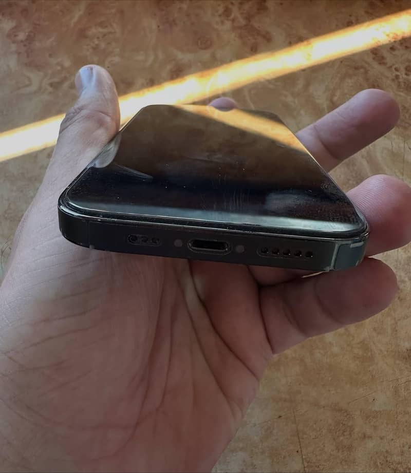 Apple iPhone 14 Pro 1