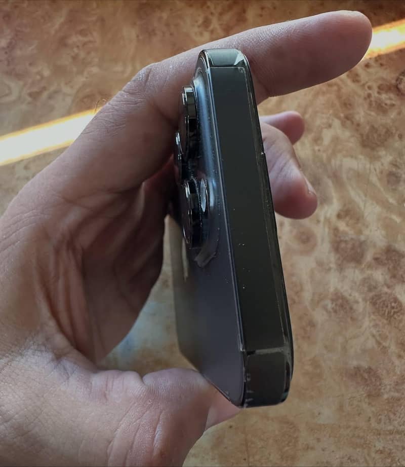Apple iPhone 14 Pro 3