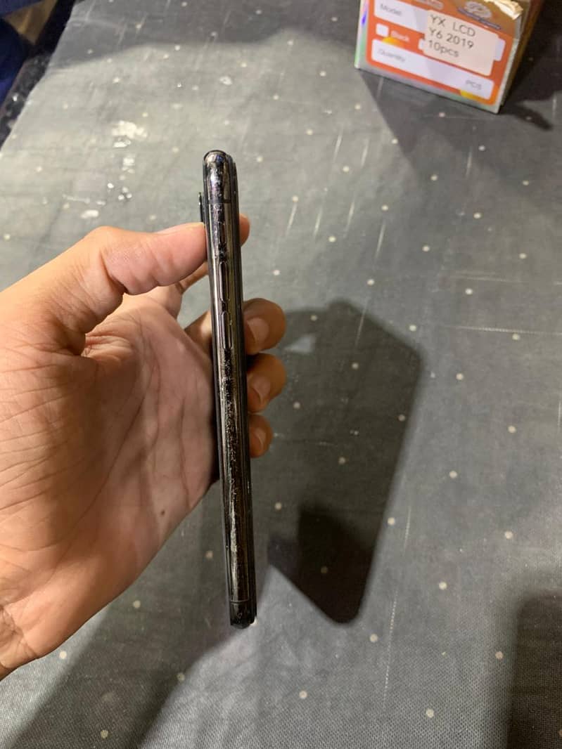 Apple iPhone X 2