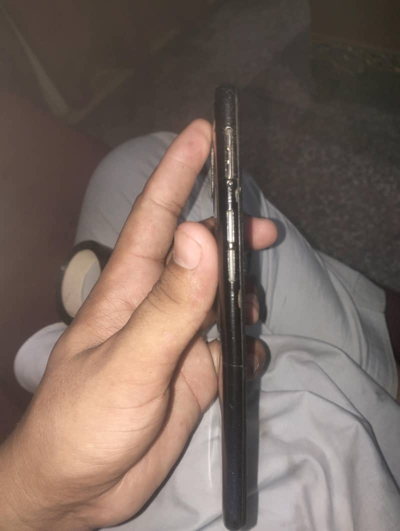 Realme 3 4