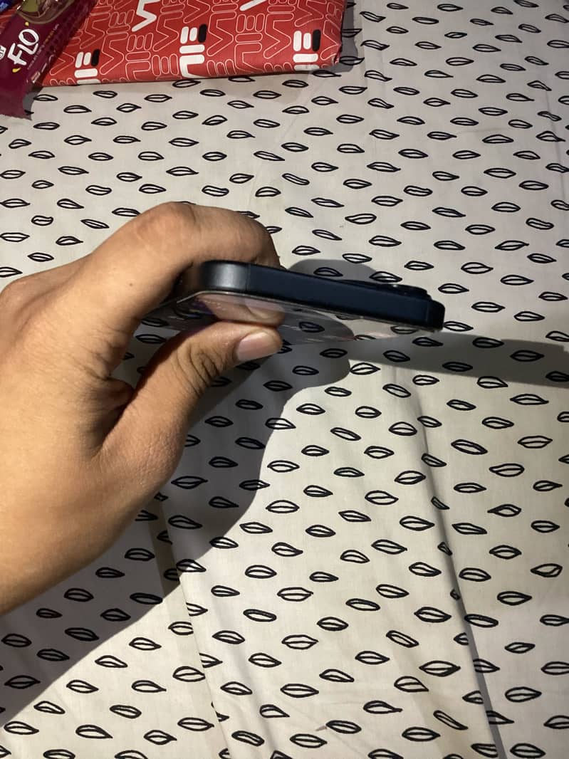 Apple iPhone 15 5