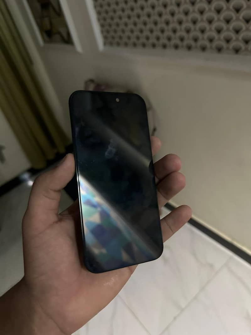 Apple iPhone 14 Pro 2