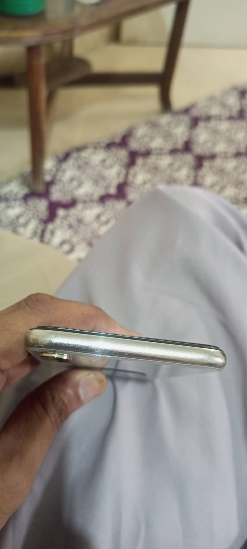 Apple iPhone X 4