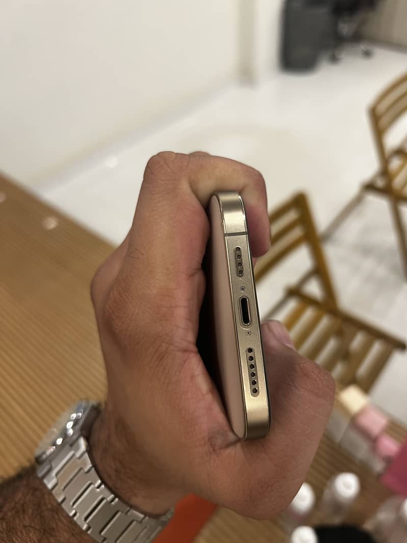 Apple iPhone 12 Pro Max 2