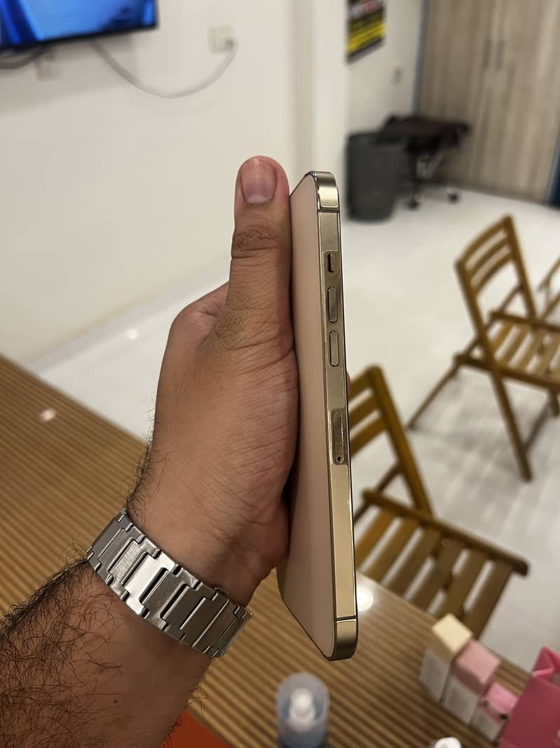 Apple iPhone 12 Pro Max 5