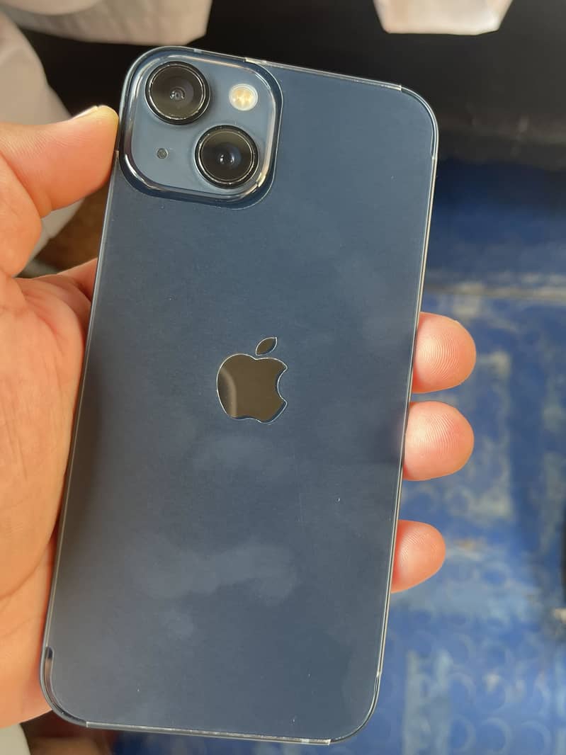 Apple iPhone 13 4
