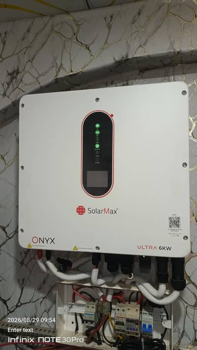 SOLARMAX ULTRA LCD model 6KW HYBRID IP65