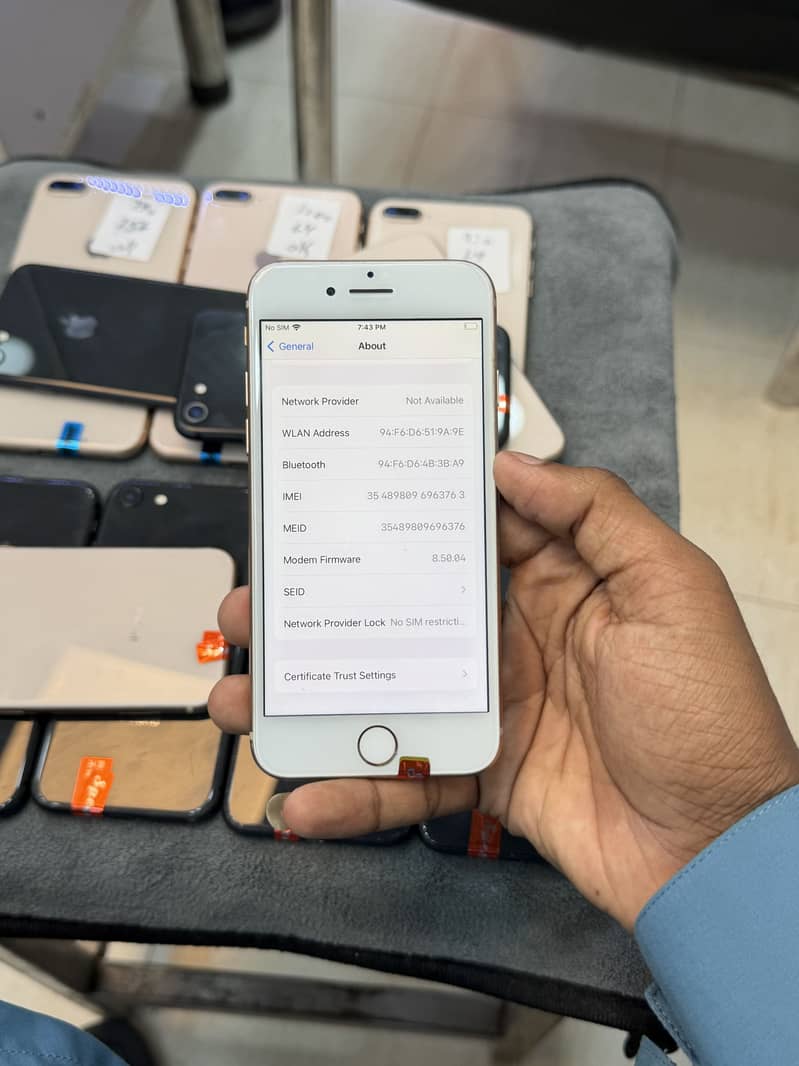 Apple iPhone 8 7