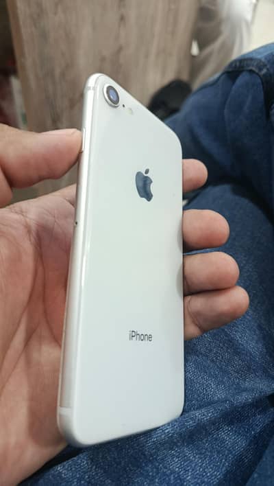 Apple iPhone 8