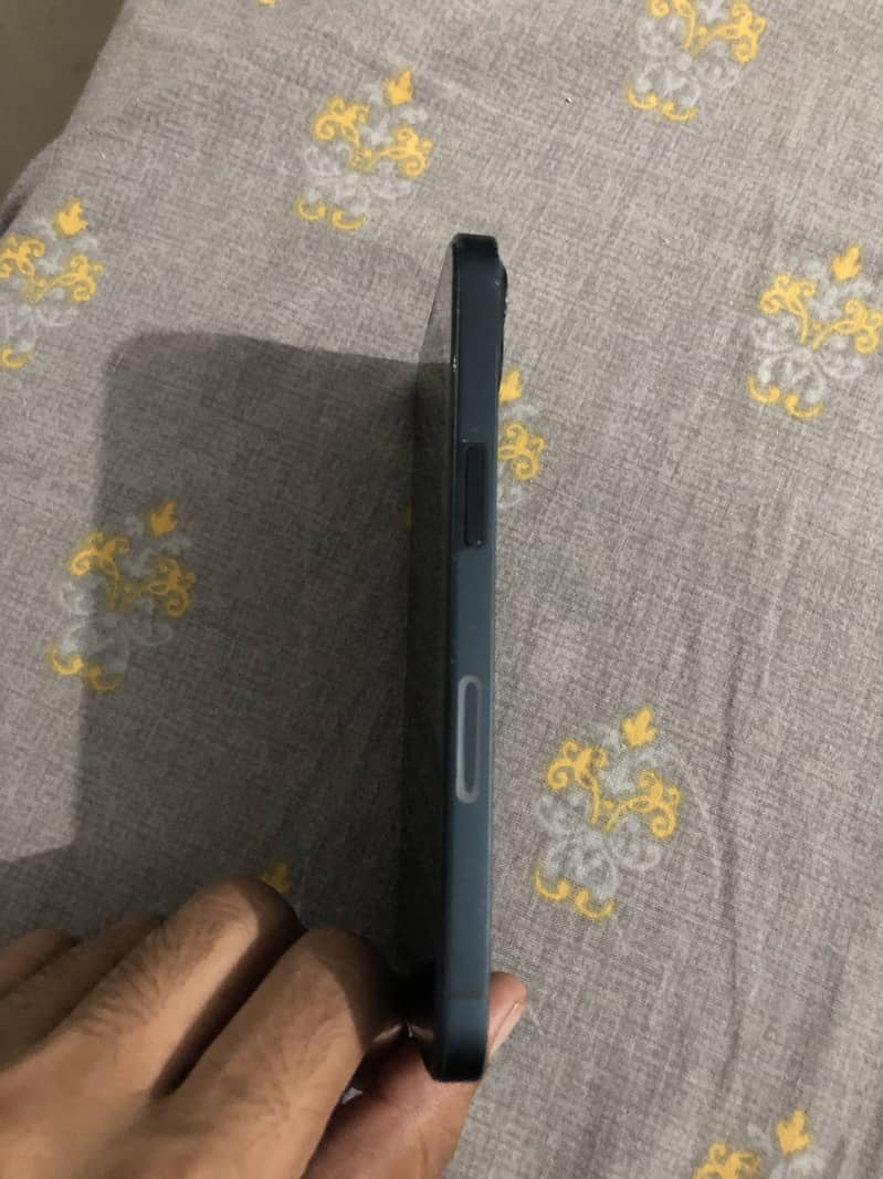 Apple iPhone 13 3