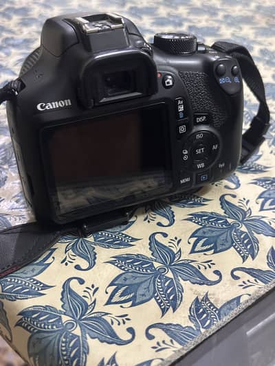 Canon Rebel T6 (1300D)