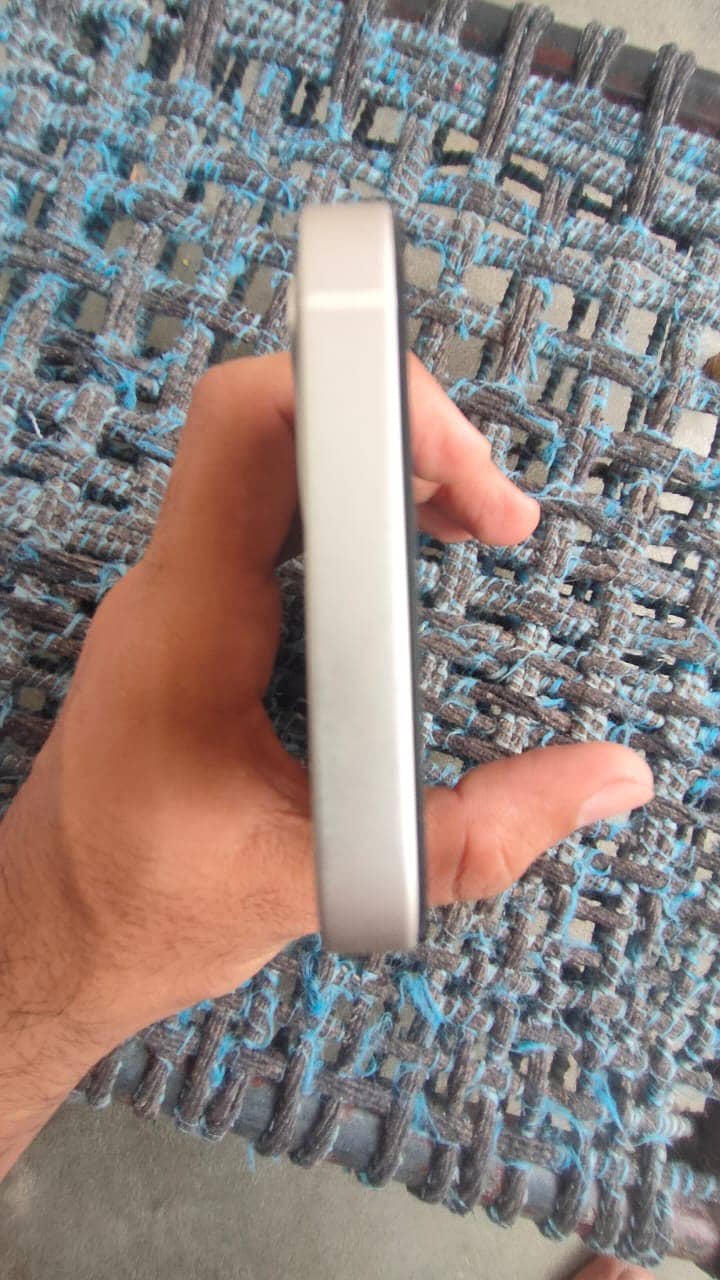 iPhone 12 mini 6