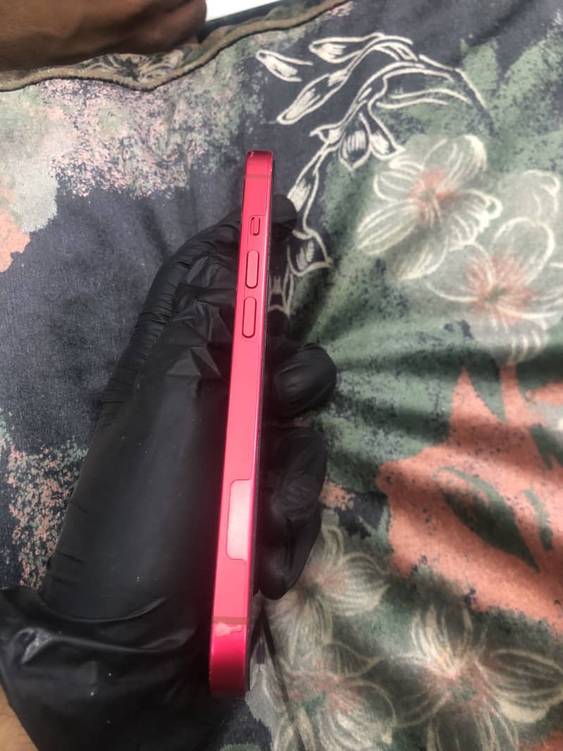 Apple iPhone 14 3