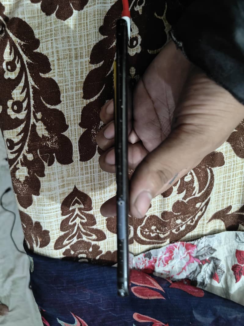 LG V30 4